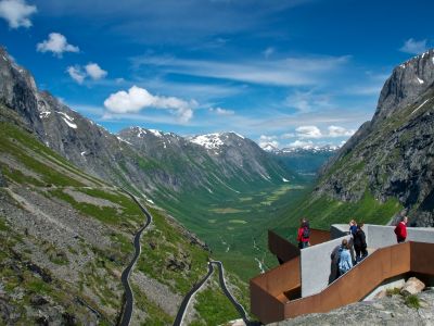 Trollstigen: spectacular mountain road with great views