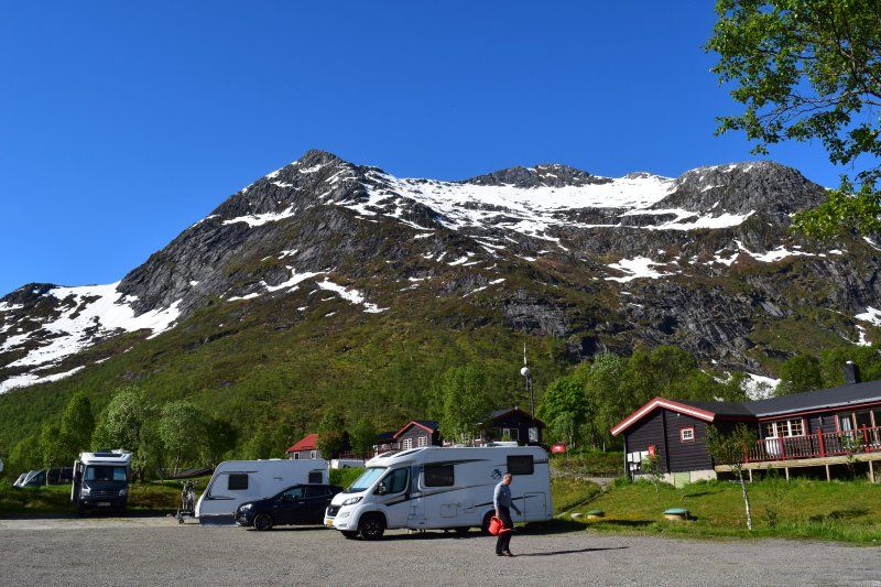 Gullesfjord Camping Kampeerplaatsen en uitzicht