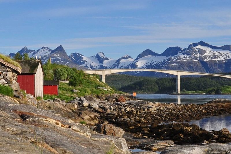 PlusCamp Saltstraumen Camping brug en uitzicht