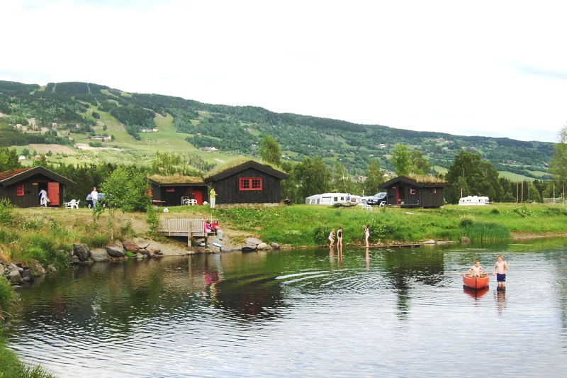 Rybakken Camping Oyer zwemmen en vissen