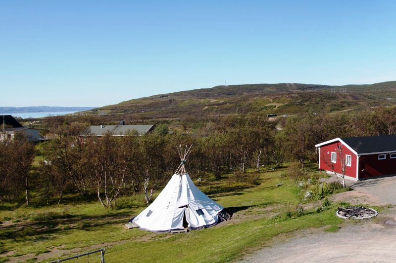 Vestre Jakobselv Camping ligging en uitzicht